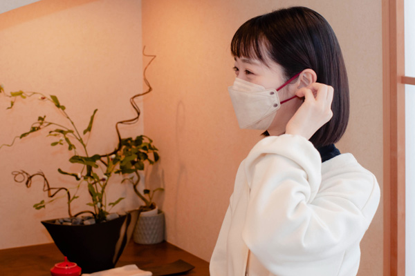 ベージュ系バイカラー（ワインレッド）着用画像